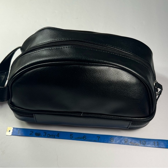 Perry Ellis Black Leather Toiletry Bag with Zipper Closure and Handle